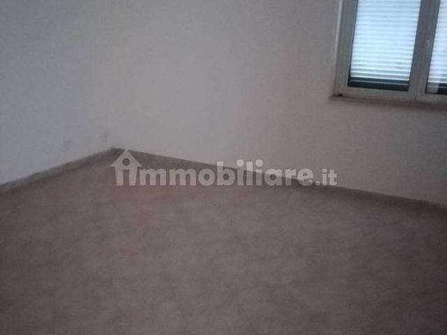 Trilocale via Gorgoglione snc, Vejano