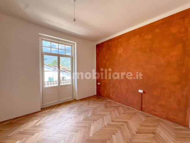 Trilocale via Johann Wolfgang von Goethe, Centro, Merano
