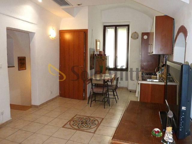 Trilocale via Luca Spinola 1, Centro Storico, Sanremo