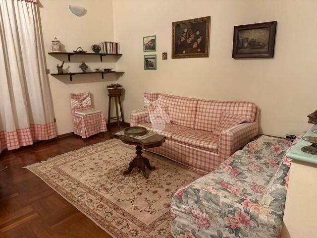 Trilocale via Luigia 20, Centro, Viù