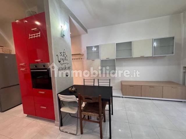 Trilocale via Lambro 26, Centro, Rozzano