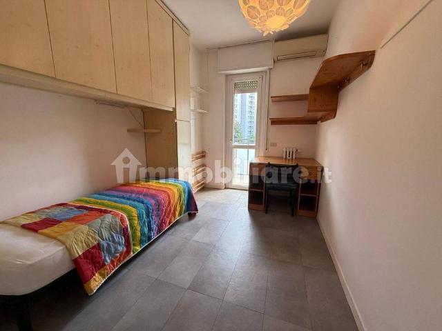 Trilocale via Lanfranco della Pila 57/B, Niguarda, Milano