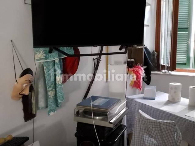 Trilocale via Lauro Rossi 15, Centro, Macerata