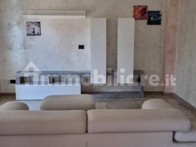 Trilocale via Leopardi, 1, Centro, Cassino
