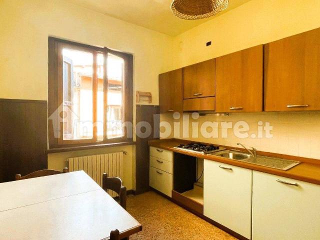 Trilocale via Passera 12, Gazzane, Preseglie