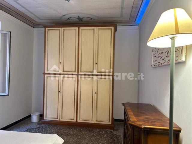 Trilocale via Pellegrina Amoretti 2, Sampierdarena, Genova