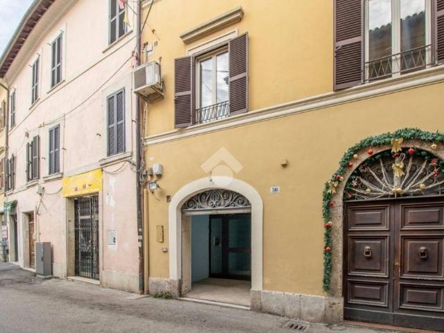 Trilocale via Porta Romana 56, Rieti