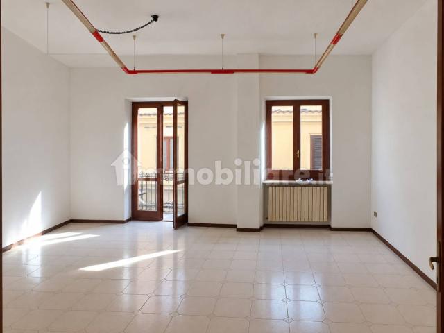 Trilocale via Pretoria, Centro, Potenza