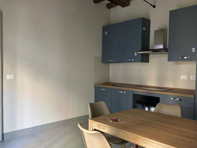 Trilocale via Principe Tommaso 9, San Salvario Baretti, Torino