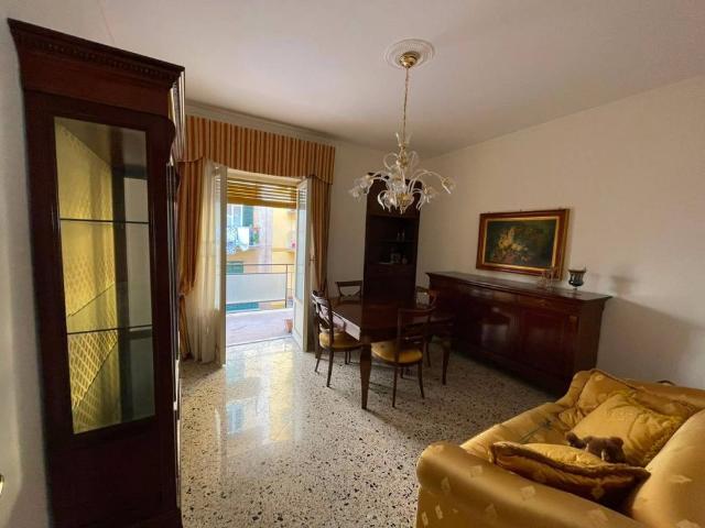 Trilocale via Raimondo Franchetti 13, Malaspina, Palermo