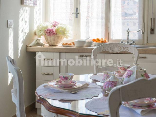 Trilocale via Regina Margherita 56, Centro, Bordighera