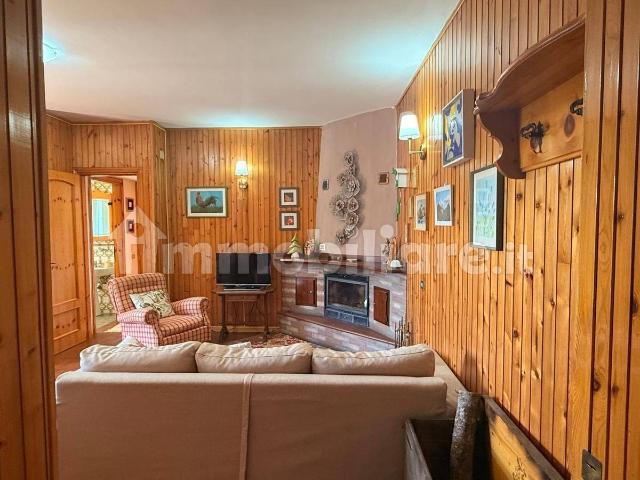 Trilocale via Roma 109, Camigliatello Silano, Spezzano della Sila