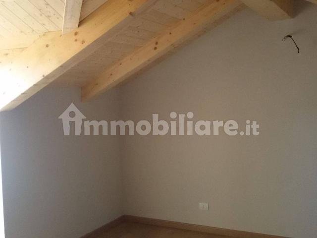 Trilocale via Roma 66, Centro, Cherasco