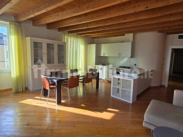 Trilocale via Roma, Centro Storico, Desenzano del Garda