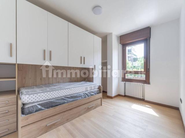 Trilocale via Stefano Ussi 21, Greco Segnano, Milano