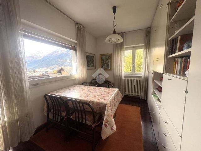 Trilocale via stelvio 21, Centro, Bormio