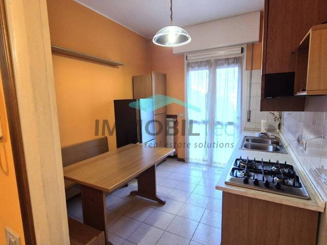 Trilocale via san giuseppe 123, Saronno