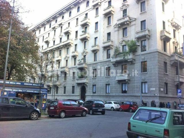 Trilocale via San Gregorio, Centrale, Milano