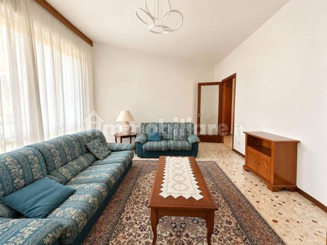 Trilocale via San Luigi, Centro, Arona