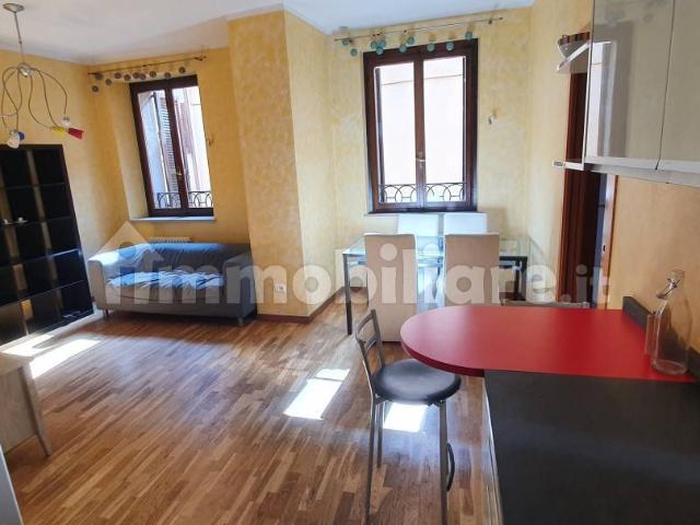 Trilocale via San Nazaro 49/a, Veronetta, Verona