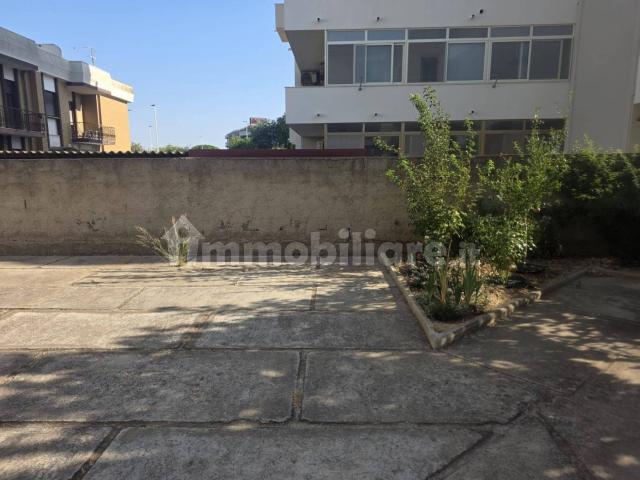 Trilocale via San Salvatore da Civita 10, Genneruxi, Cagliari