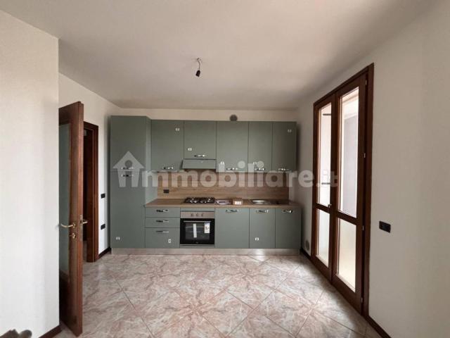 Trilocale via San Sebastiano 50, Centro, Bassano del Grappa