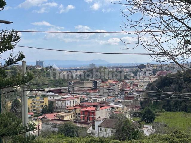 Trilocale via Santa Maria ai Monti, Ponti Rossi, Napoli