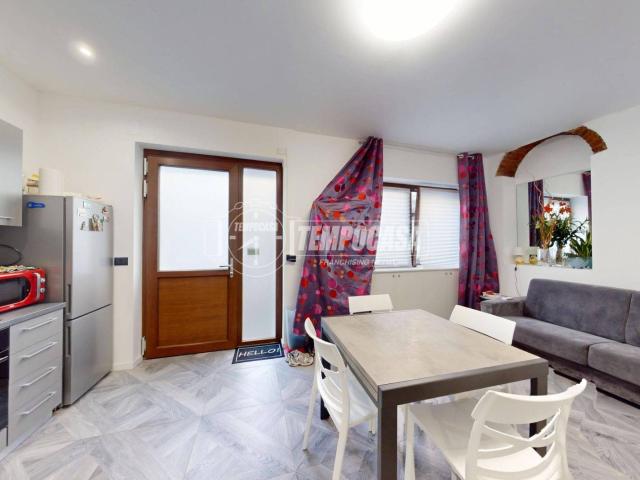 Trilocale via Santa Giulia 44, Vanchiglia, Torino