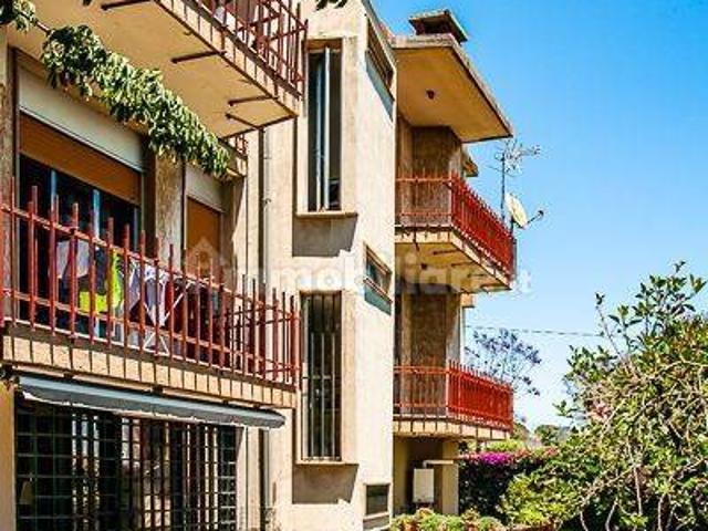 Trilocale via Santa Sofia 73, Cittadella Policlinico, Catania