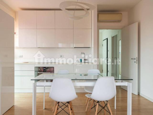 Trilocale via Savona, Giambellino, Milano