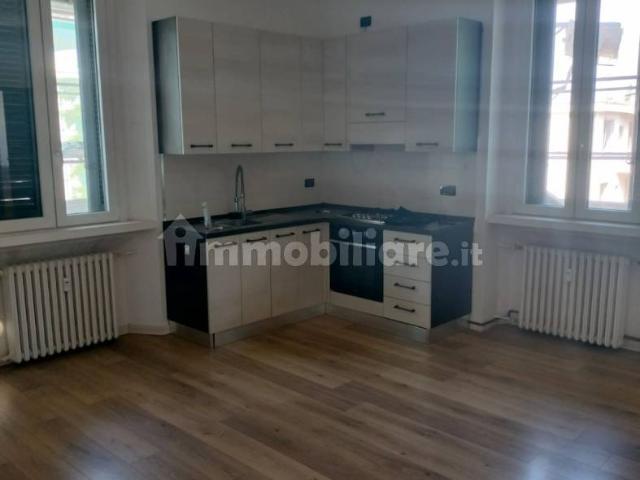 Trilocale via Sempione 38, San Biagio, Monza