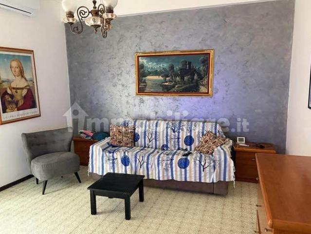 Trilocale via Sentati 61, Centro, Cologno Monzese