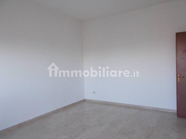 Trilocale via Silvio Pellico, Centro, Caronno Pertusella