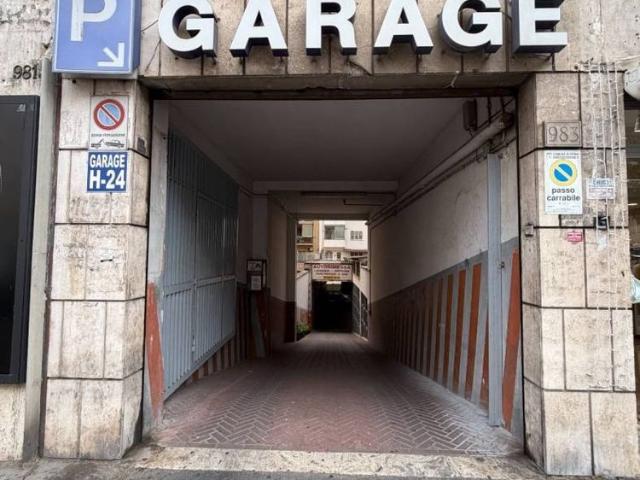 Trilocale via Tuscolana, 979, Cinecittà, Roma