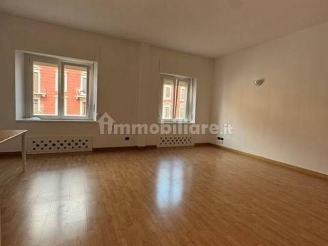 Trilocale via Tito Livio 6, Lodi Brenta, Milano