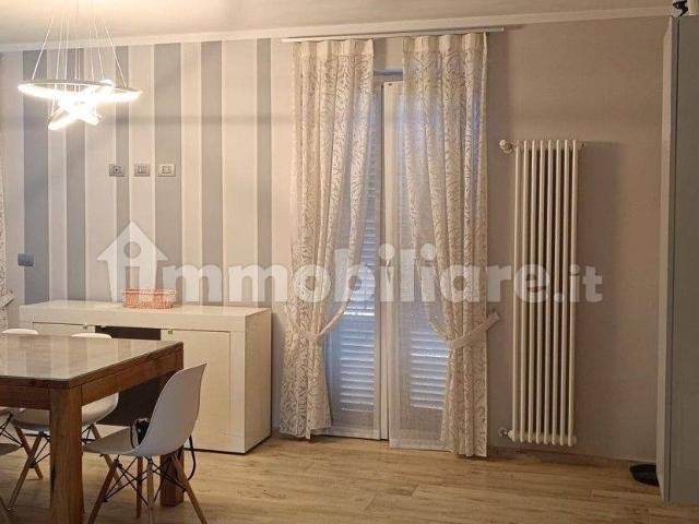 Trilocale via Torino 28, Centro, Savigliano