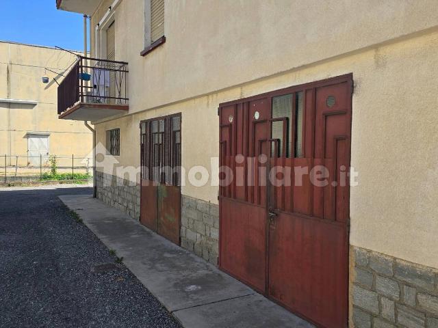 Trilocale via Torino 33, Centro, Chiusa di San Michele