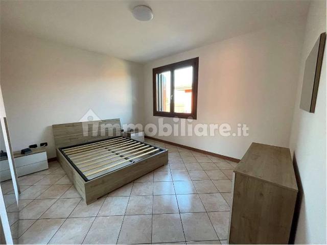Trilocale via traversa capitello, 16B, Piazza, Concamarise