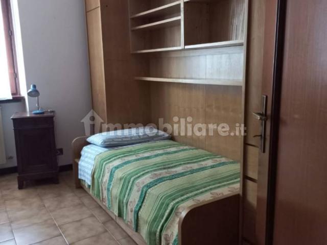 Trilocale via Trento, Centro, Erba