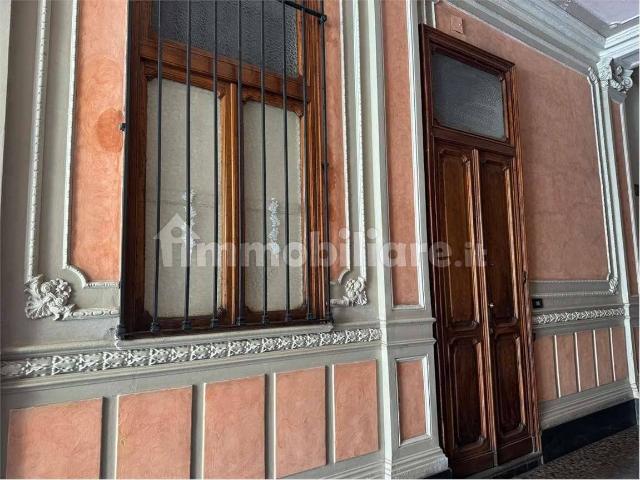 Trilocale via Valeggio, 26, Crocetta, Torino