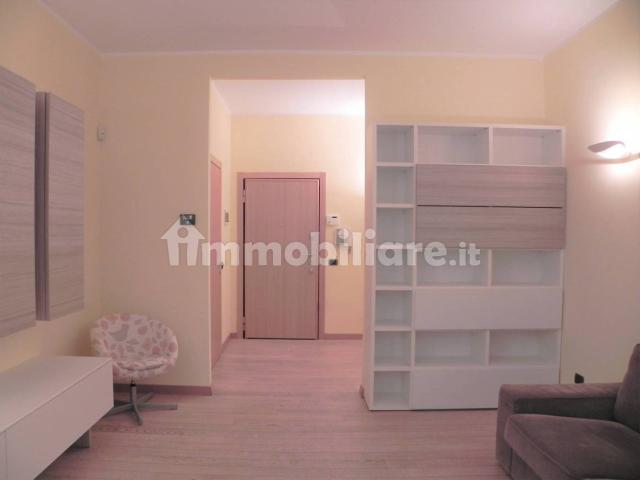 Trilocale via Venezia, Centro, Cassina de' Pecchi