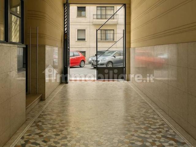 Trilocale via Vespri Siciliani, Giambellino, Milano