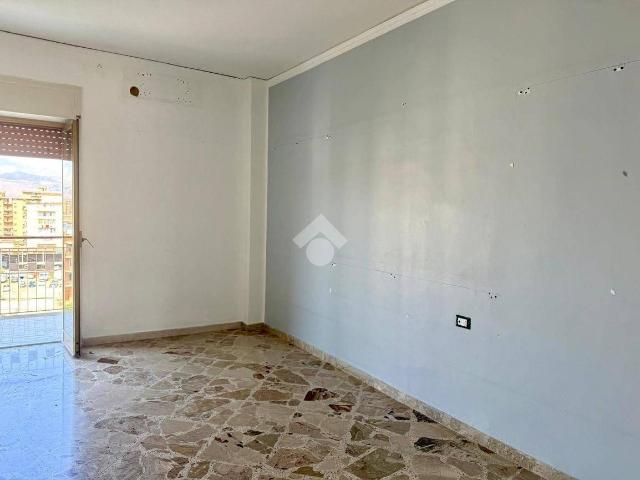Trilocale via vincenzo ajovalasit 10, Brancaccio, Palermo