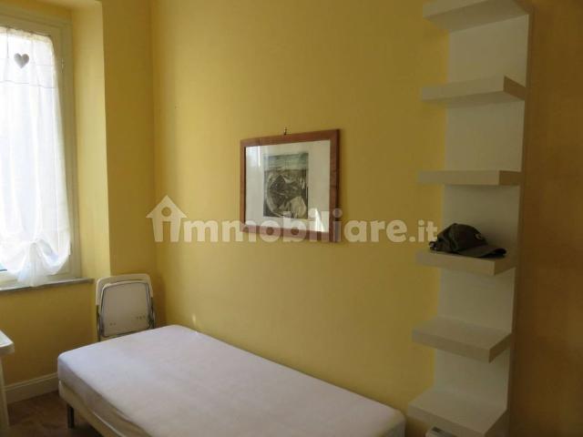 Trilocale via Vitruvio, Centro, Formia