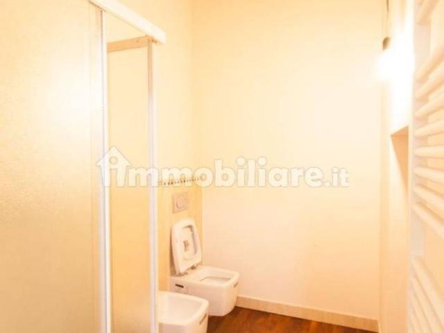 Trilocale via Vittorio Emanuele 120, Centro, Cherasco
