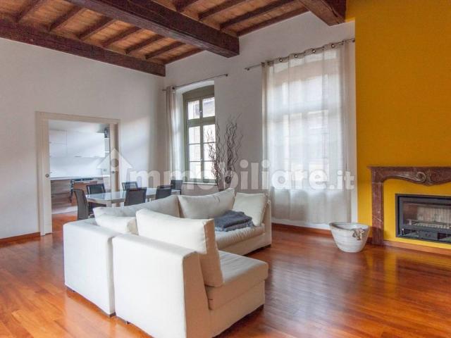 Trilocale via Vittorio Emanuele 120, Centro, Cherasco