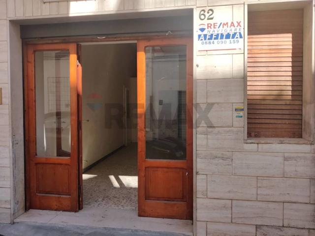 Trilocale via XXIV Maggio 62, Centro, Manfredonia