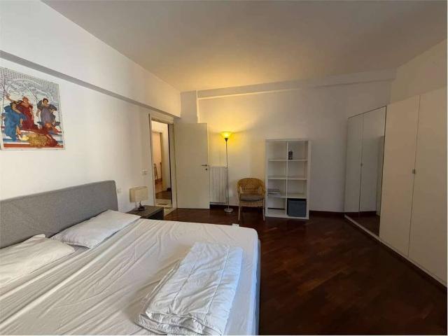 Trilocale via XXV Aprile, Centro Città, Genova