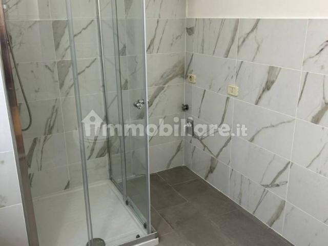 Trilocale via Zorli 5, Centro, Macerata
