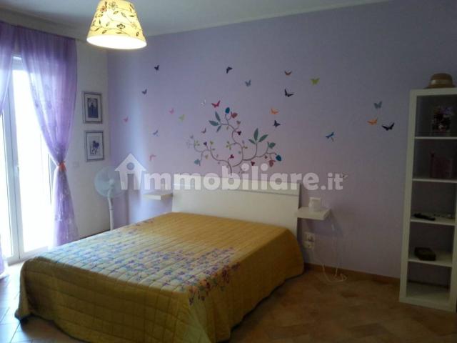 Trilocale via 22 Maggio 95, Marina, Città Sant'Angelo